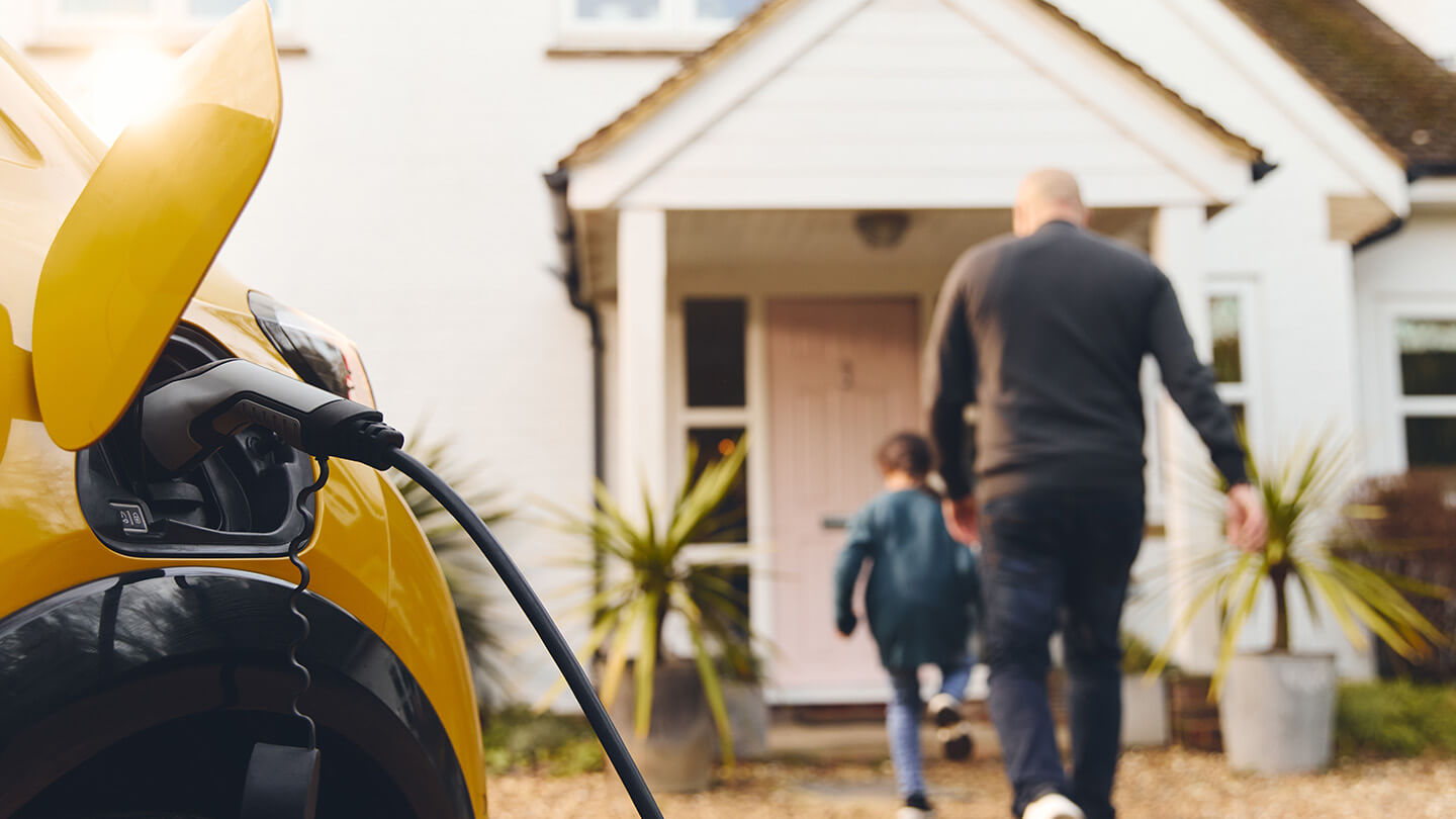 Evde ve Yolda Elektrikli Araçlar İçin Güvenli Şarj Rehberi