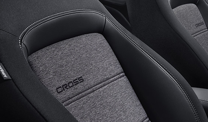 CROSS TAVRI GÖZLER ÖNÜNDE